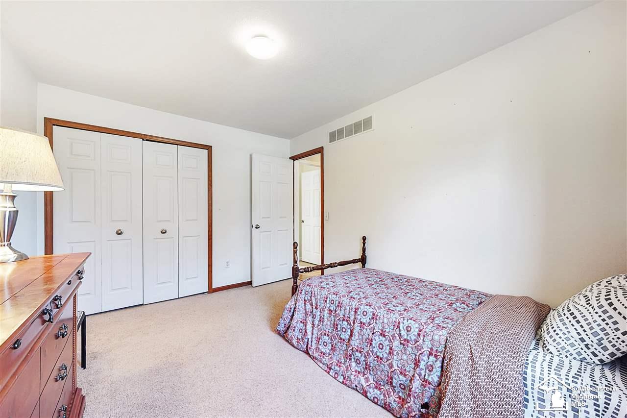 7014 Douglas Road Lambertville, MI 48144 - Photo 10 of 20 Gallery Image 10