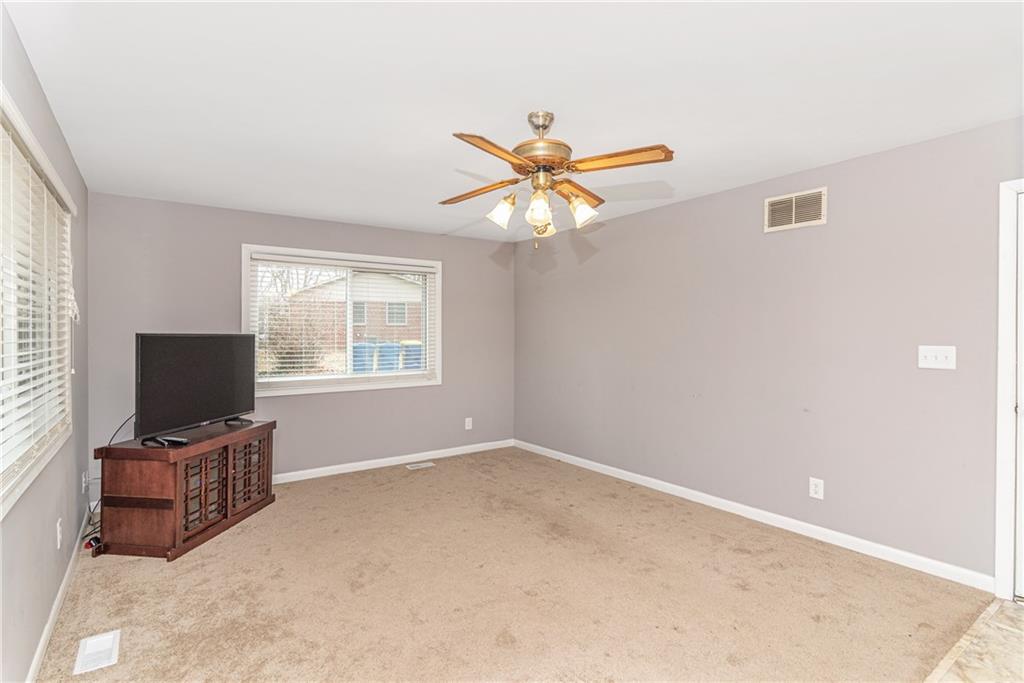 11928 Hoster Road Carmel, IN 46033 - Photo 8 of 27 Gallery Image 8