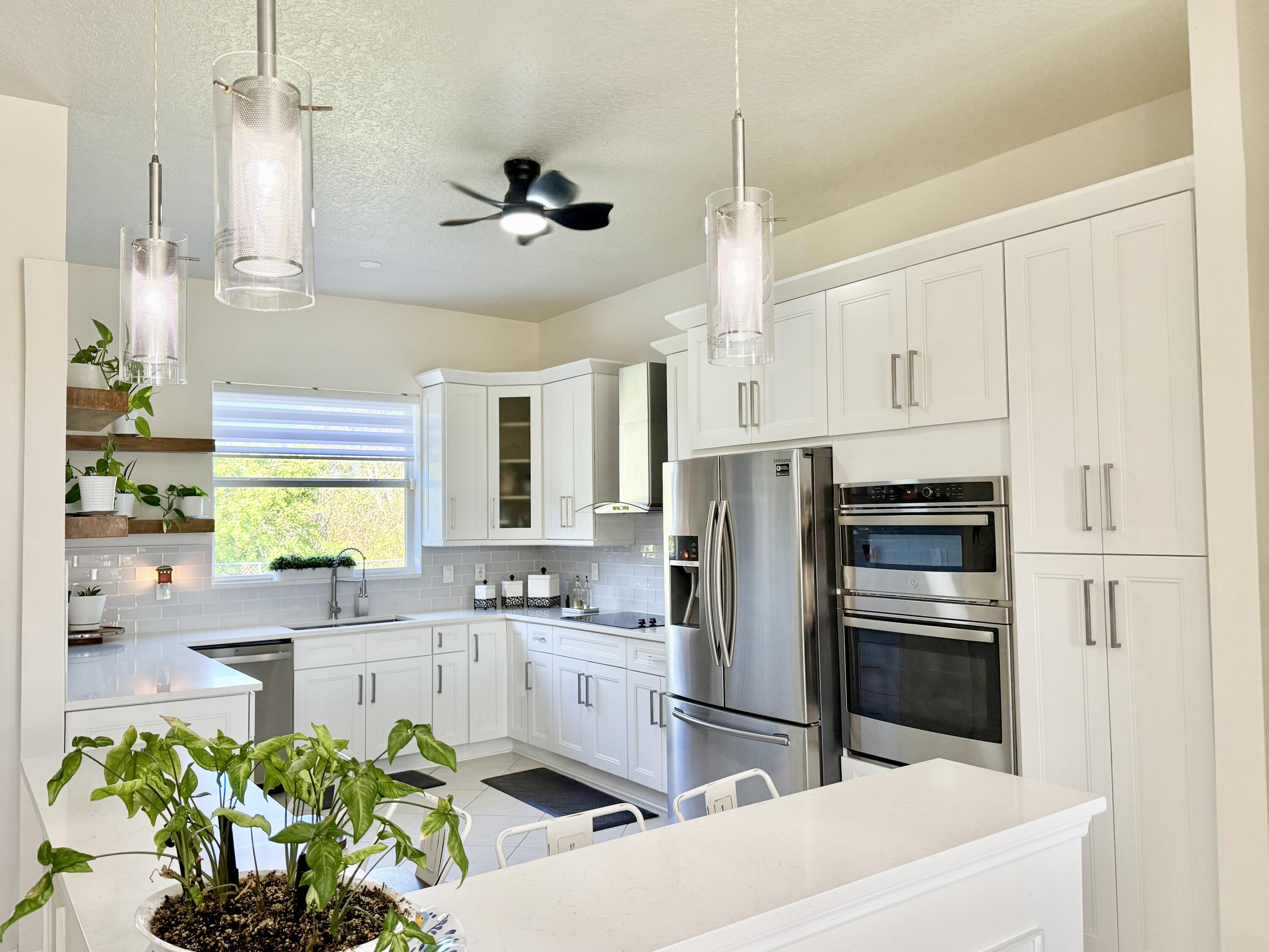 3022 Southeast Wake Road Port St. Lucie, FL 34984 - Photo 4 of 20 Kitchen
