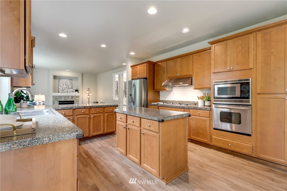 3828 164th Place Southeast Bothell, WA 98012 - Photo 9 of 32 Gallery Image 9