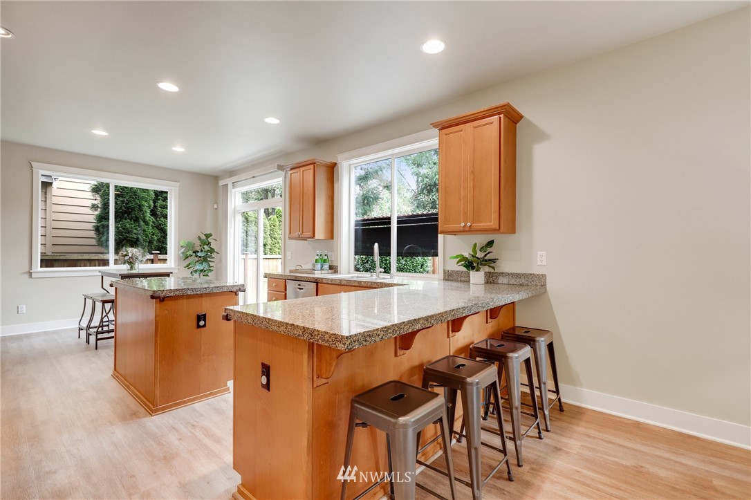 3828 164th Place Southeast Bothell, WA 98012 - Photo 10 of 32 Gallery Image 10