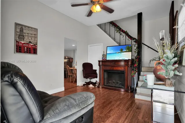 $500,000 | 2105 Northwest 1st Street, Miami, FL 33125