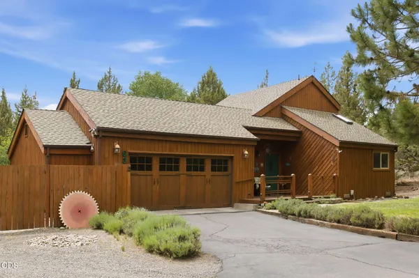 $975,000 | 63517 J D Estates Drive, Bend, OR 97701