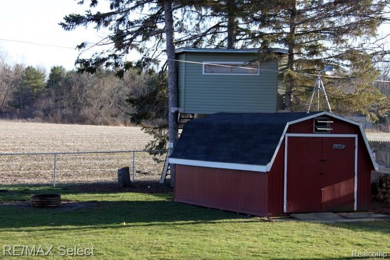9123 Potter Road Flushing, MI 48433 - Photo 38 of 47 IMG_0432.JPG