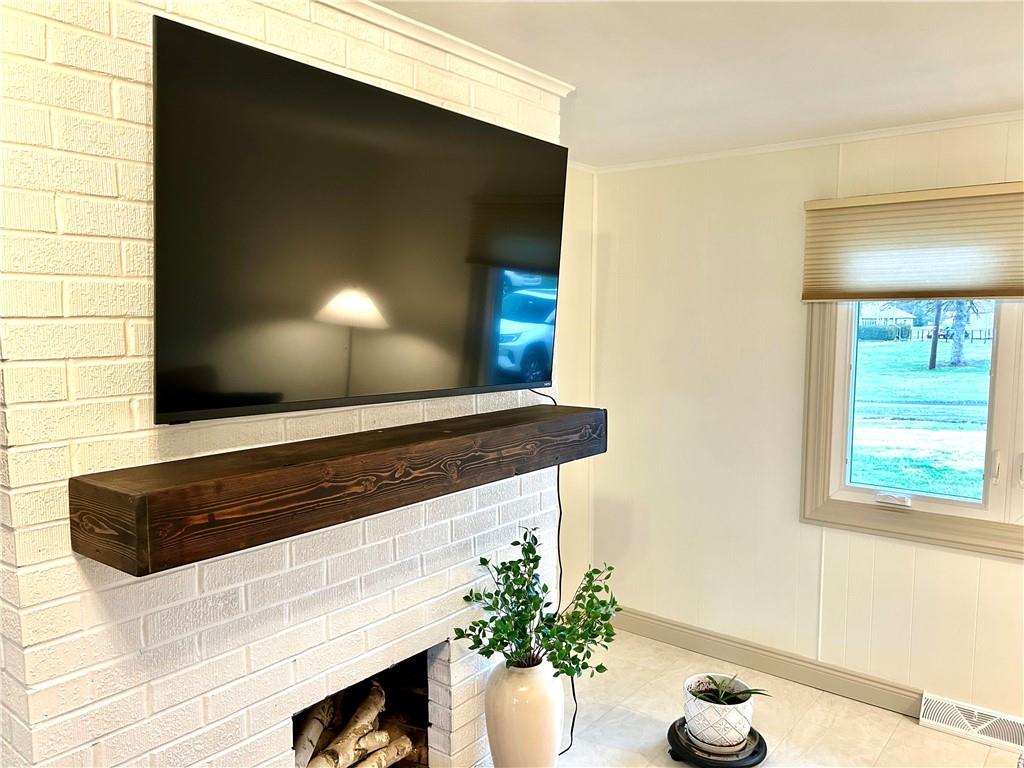 113 Memorial Street Dunbar, PA 15431 - Photo 16 of 42 a living room with furniture