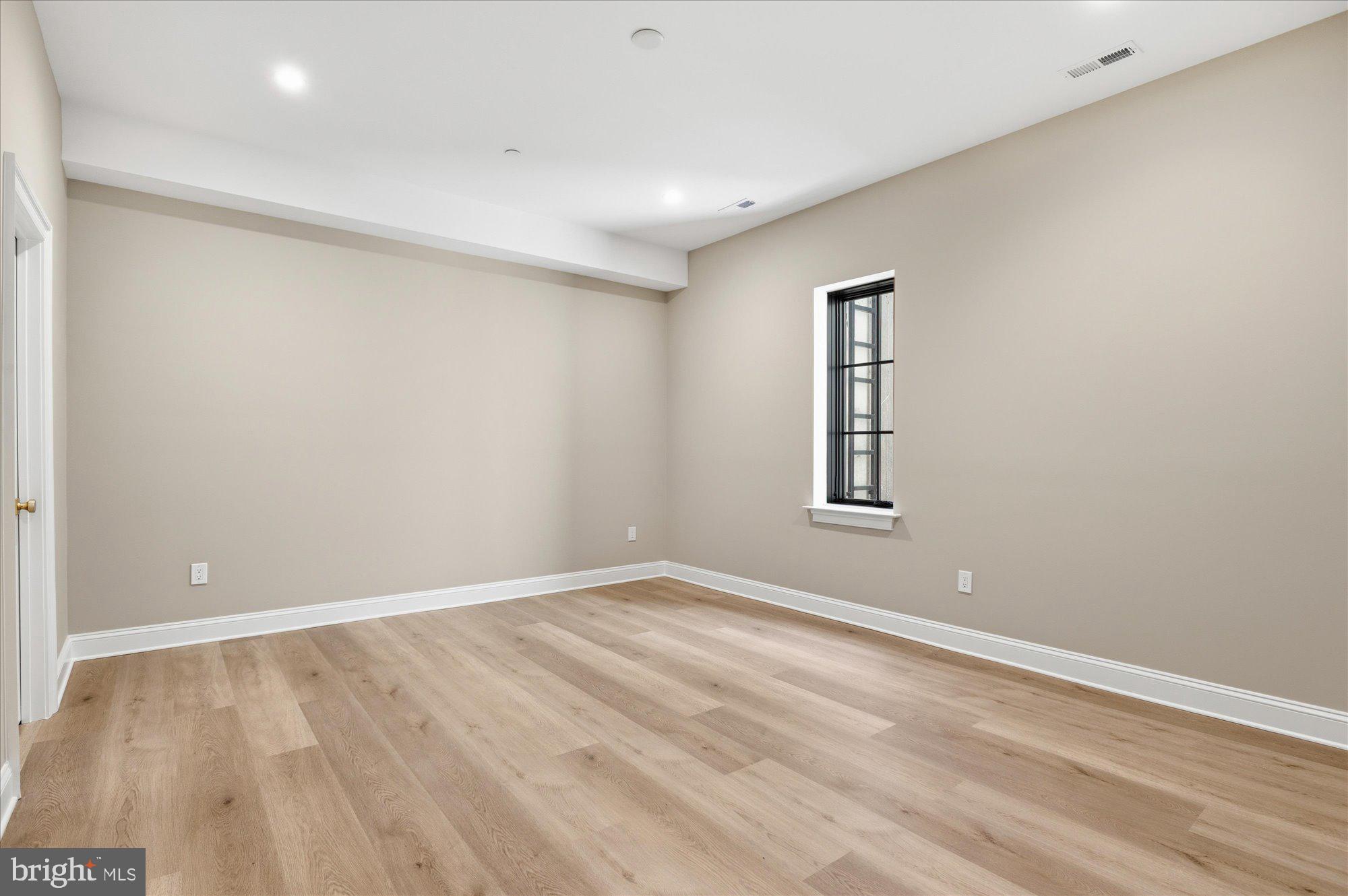2733 Chesapeake Street Northwest Washington, DC 20008 - Photo 55 of 69