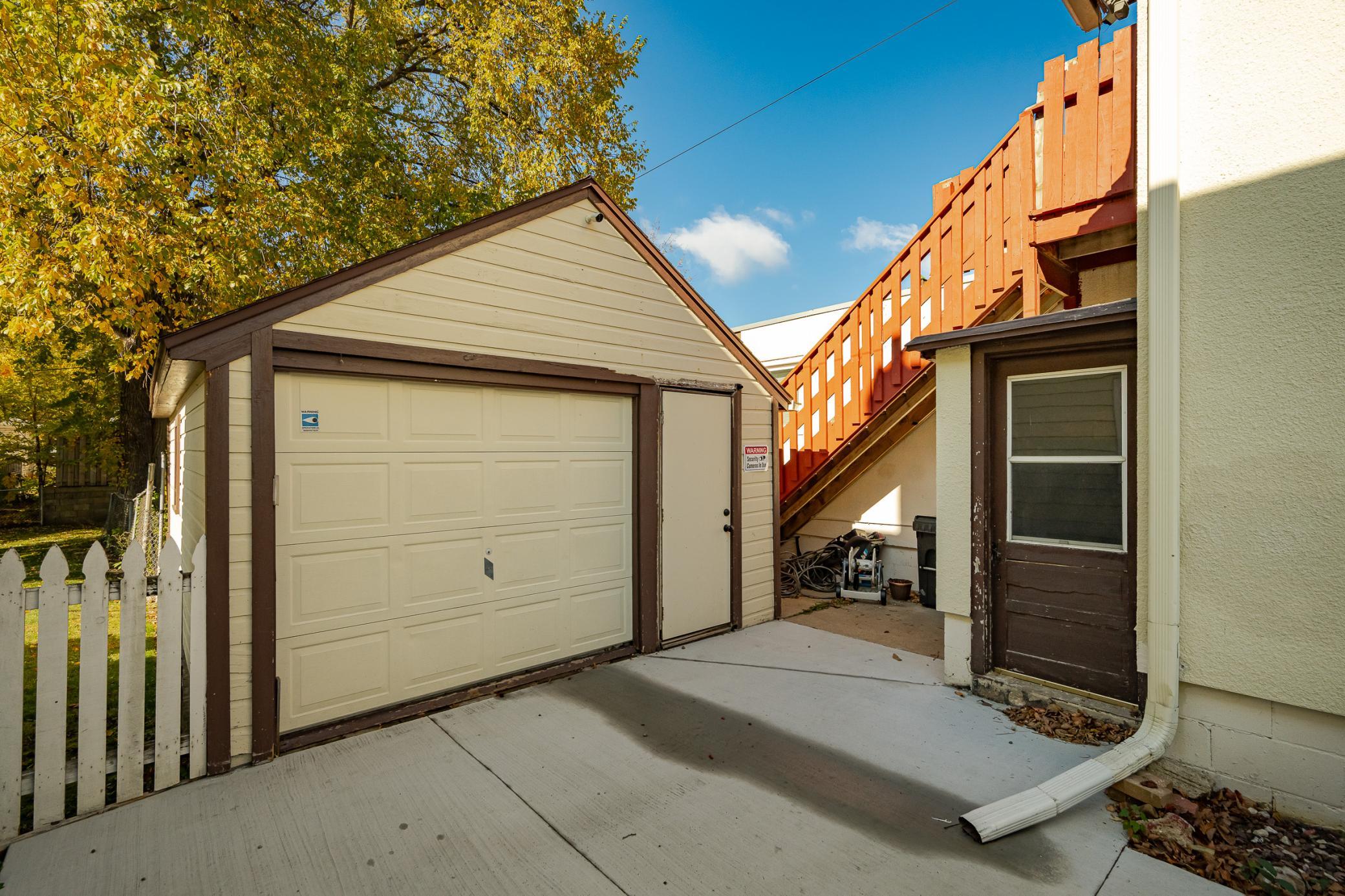 327 11th Avenue Northwest Rochester, MN 55901 - Photo 3 of 22