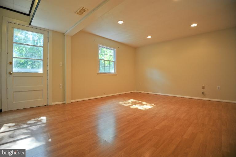 504 Fieldstone Road Silver Spring, MD 20905 - Photo 16 of 30 In law suite