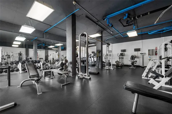 $600,000 | 150 Southeast 25th Road, Unit 12B, Miami, FL 33129