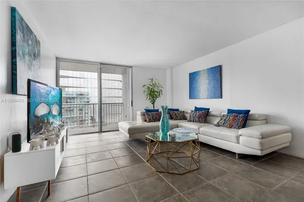 $600,000 | 150 Southeast 25th Road, Unit 12B, Miami, FL 33129