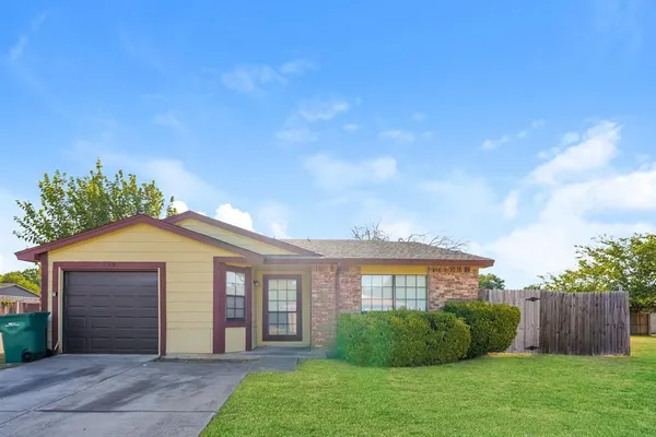 $1,820 | 415 Justice Drive, Cedar Hill, TX 75104