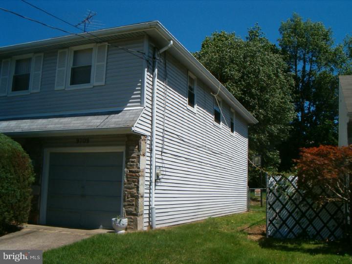 9709 Wynmill Road Philadelphia, PA 19115 - Photo 2 of 25 Exterior Front