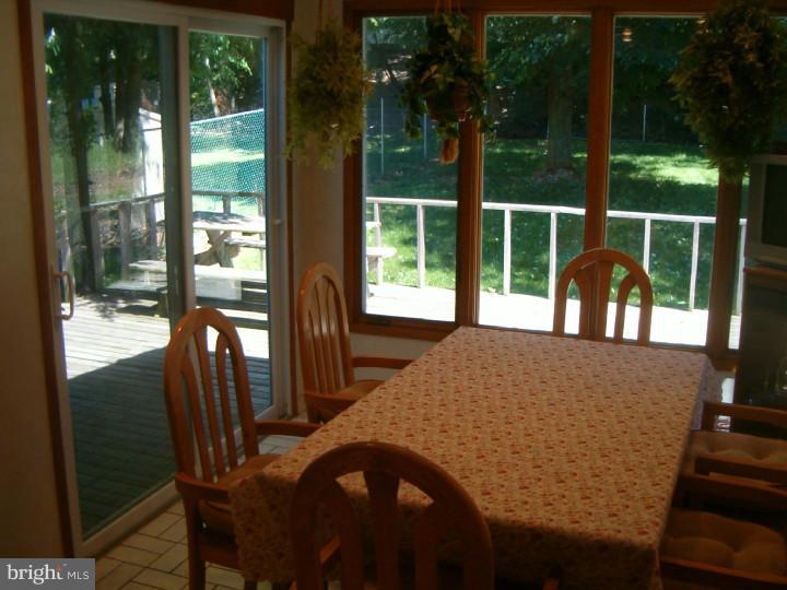 9709 Wynmill Road Philadelphia, PA 19115 - Photo 16 of 25 Kitchen