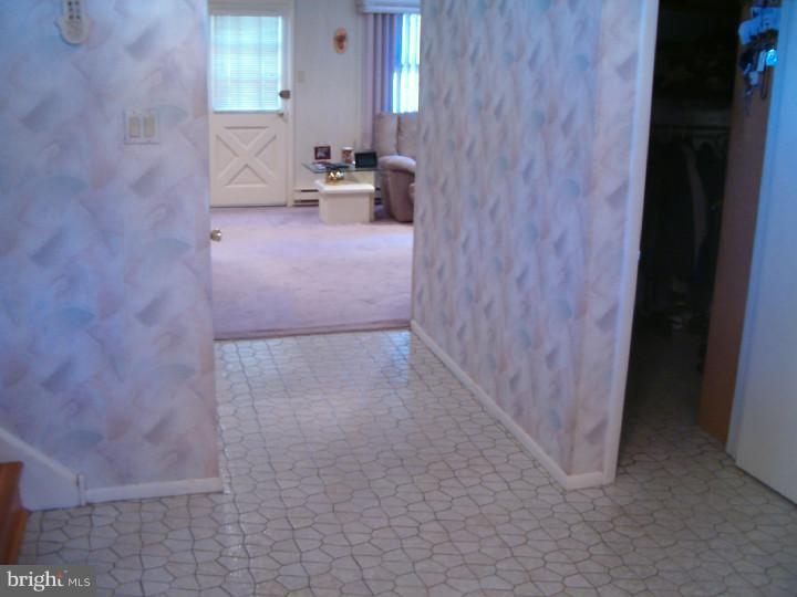 9709 Wynmill Road Philadelphia, PA 19115 - Photo 20 of 25 Family Room