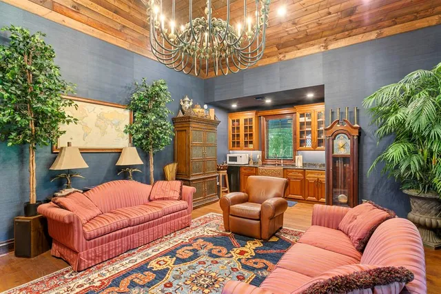 $2,475,000 | 3005 South Miller Road, Valrico, FL 33596