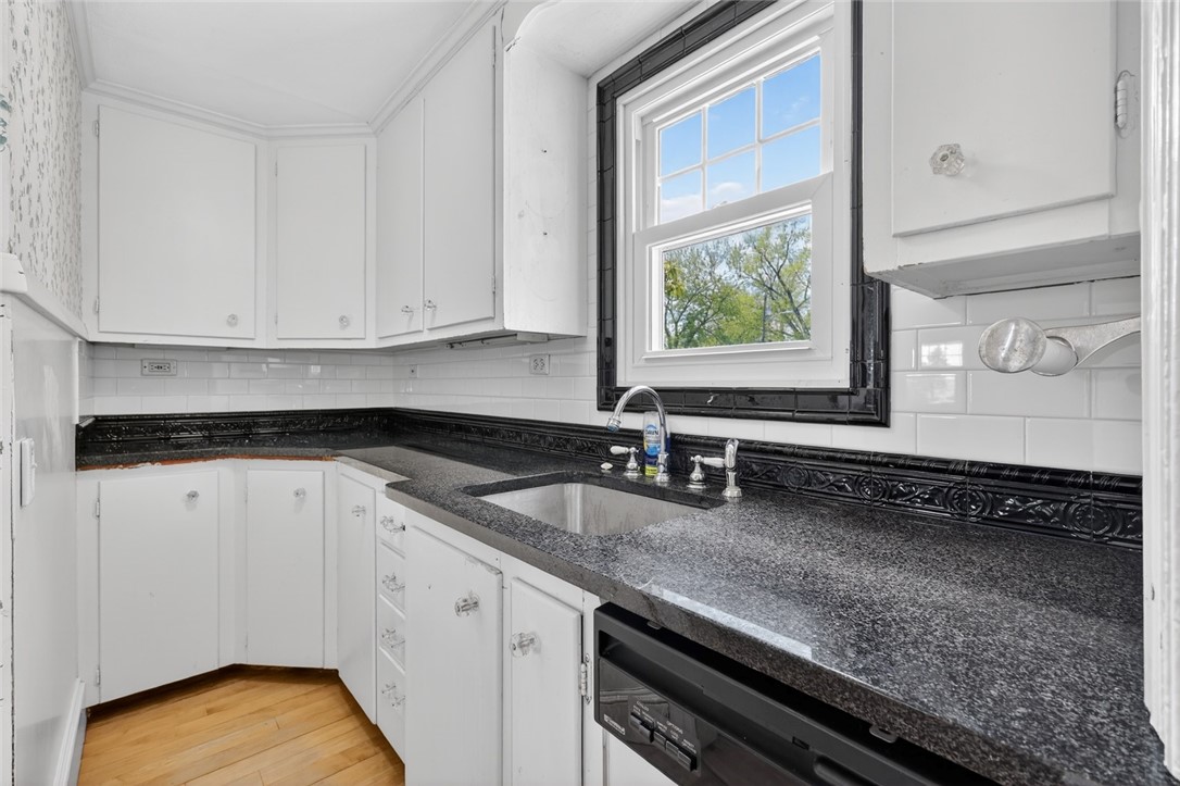 7 Allard Street Warwick, RI 02889 - Photo 17 of 50