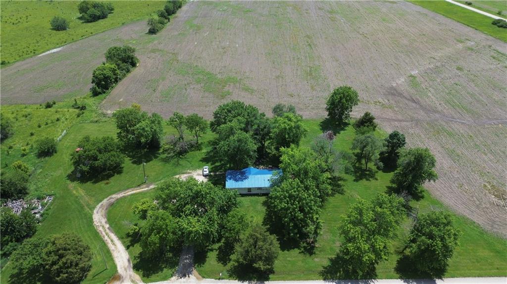 36475 407th Street Lane, KS 66042 - Photo 3 of 21