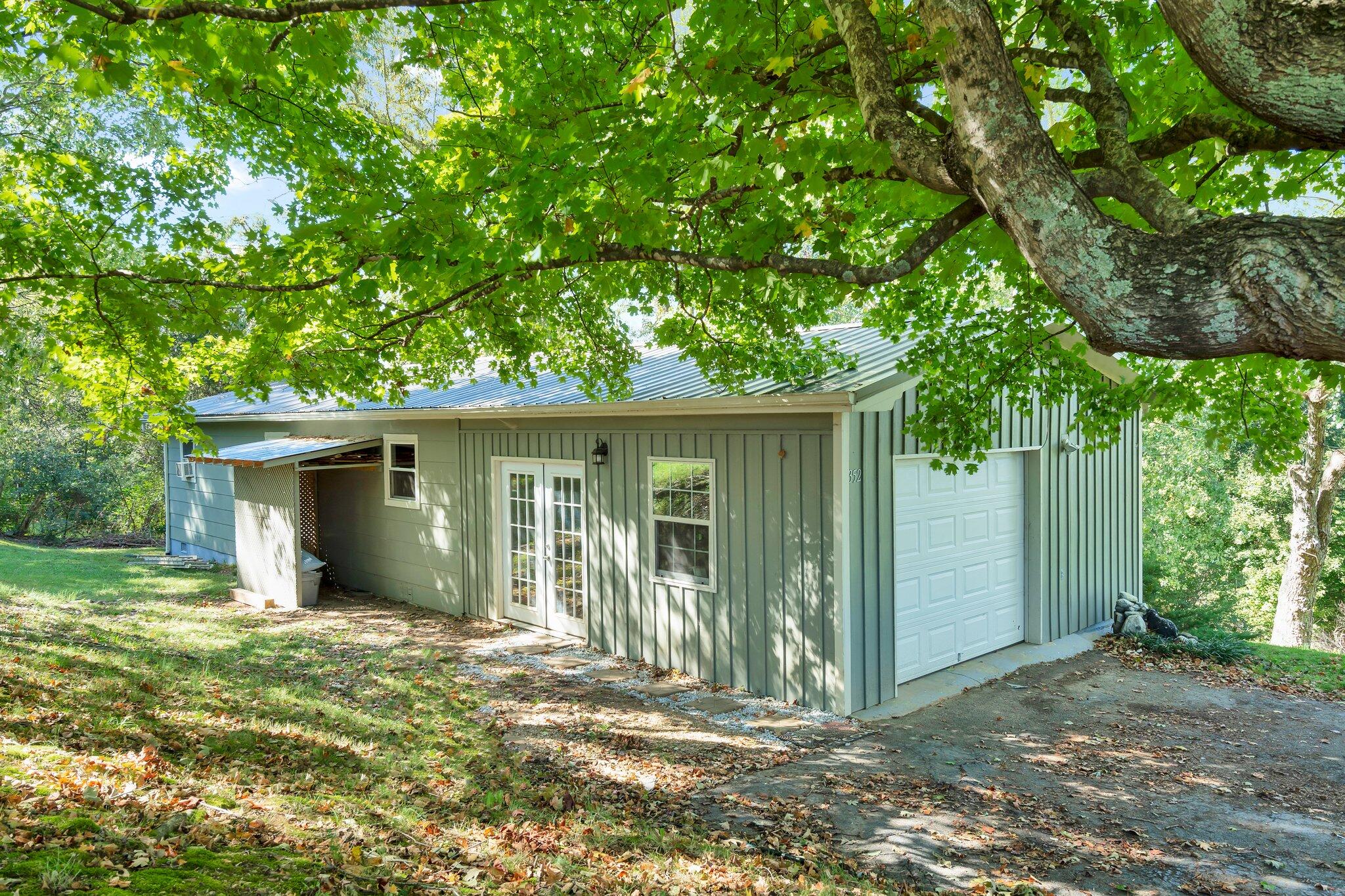 352 Scott Street Charleston, TN 37310 - Photo 35 of 35 35-web-or-mls-DSC01963
