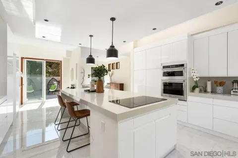 $5,385,000 | 7911 El Paseo Grande, La Jolla, CA 92037