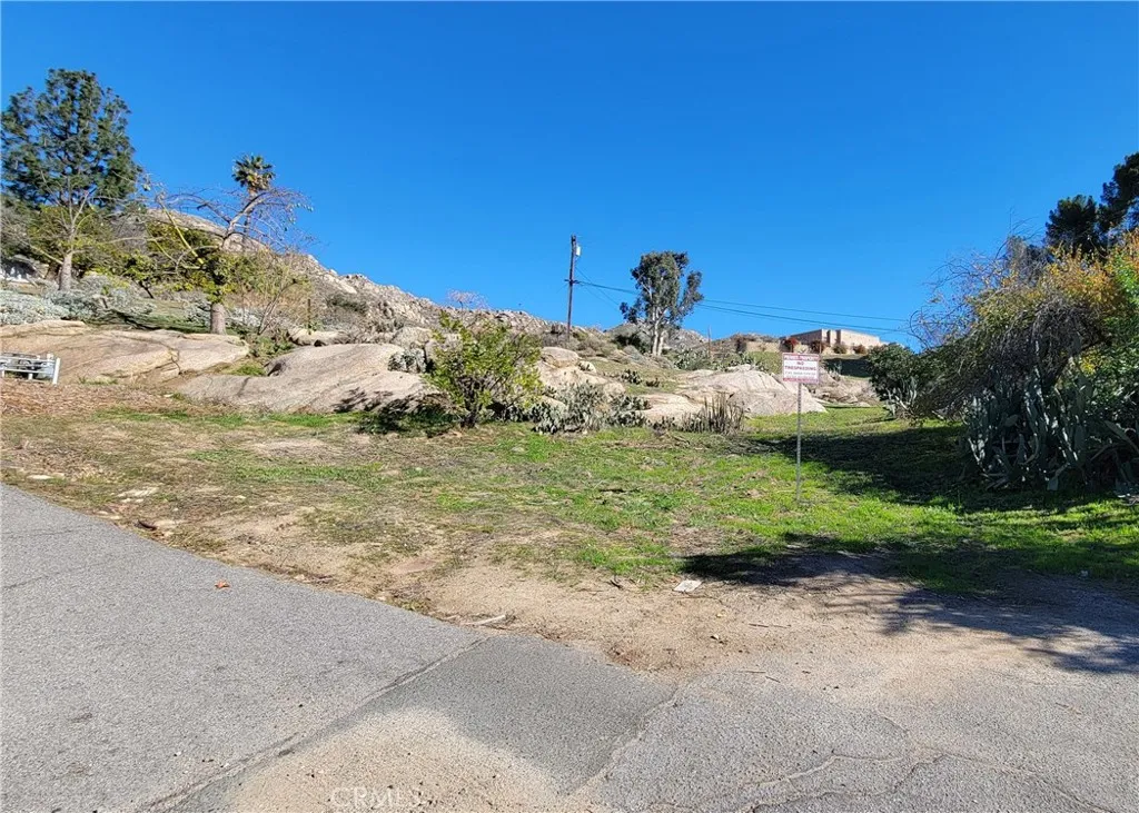 2935 Galaxie Road Riverside, CA 92507 - Photo 11 of 35 a view of a backyard of a house