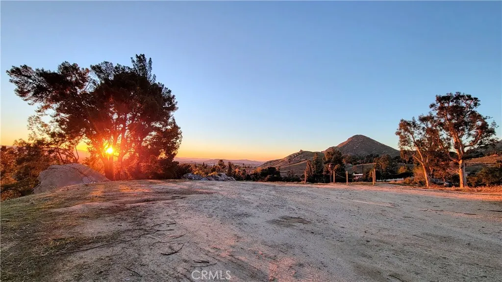 2935 Galaxie Road Riverside, CA 92507 - Photo 32 of 35