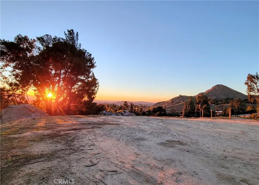 2935 Galaxie Road Riverside, CA 92507 - Photo 33 of 35 a view of a house with a yard