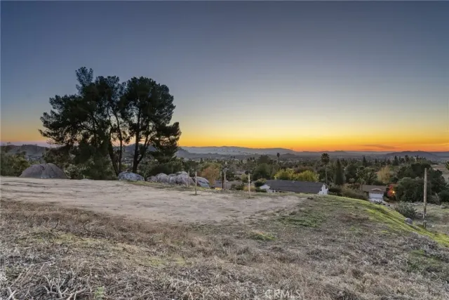 $300,000 | 2935 Galaxie Road, Riverside, CA 92507