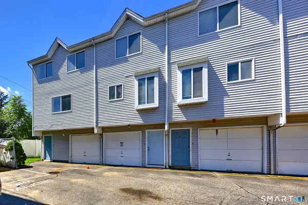 $200,000 | 10 Hawthorne Avenue, Unit 12, Derby, CT 06418