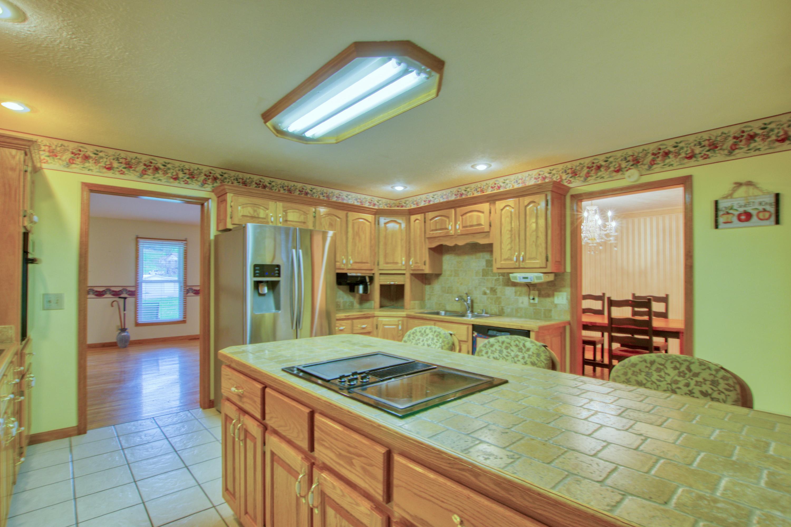 3211 Gap Creek Road Hampton, TN 37658 - Photo 15 of 33 island2