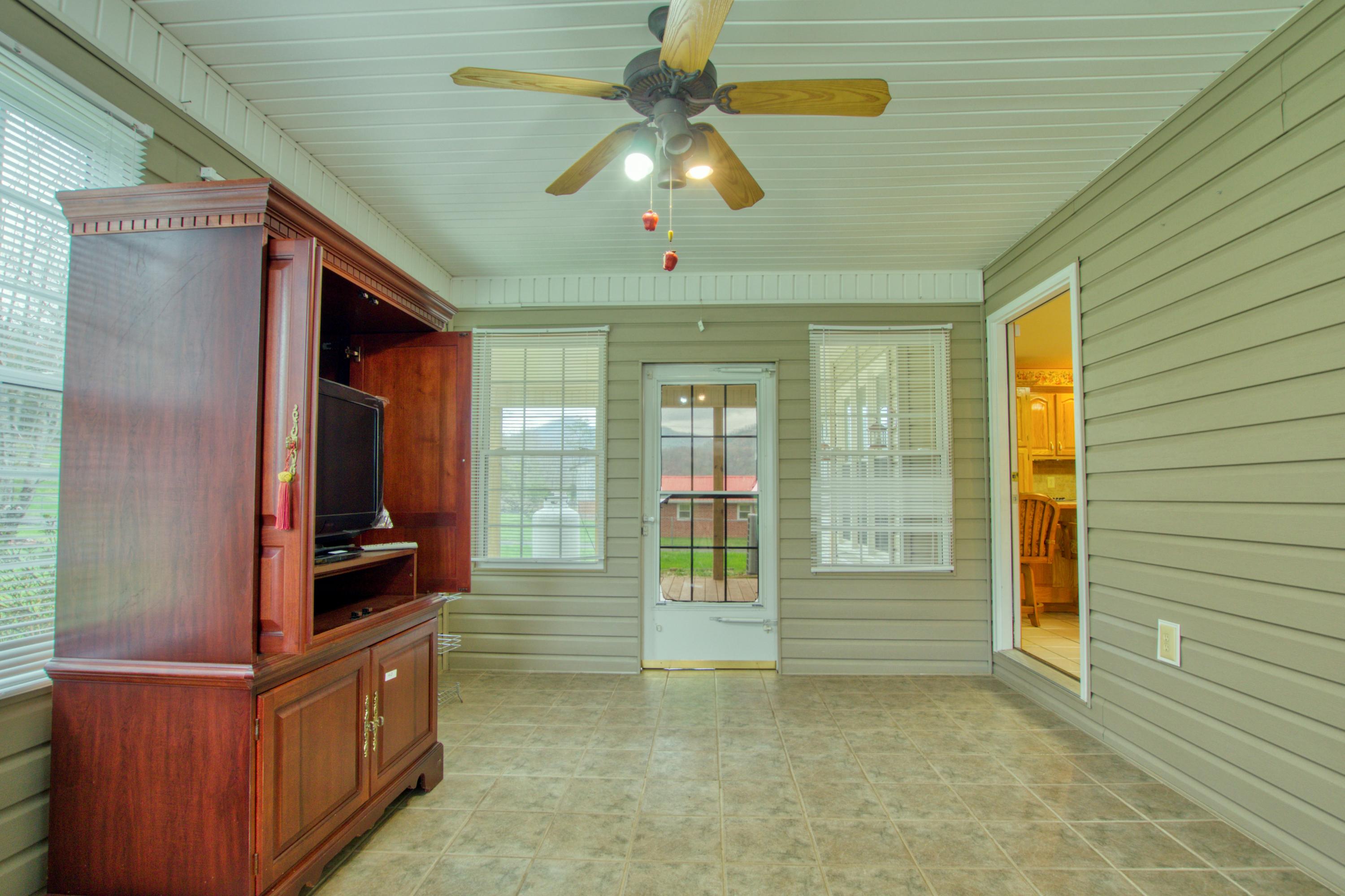 3211 Gap Creek Road Hampton, TN 37658 - Photo 23 of 33 sunrm2