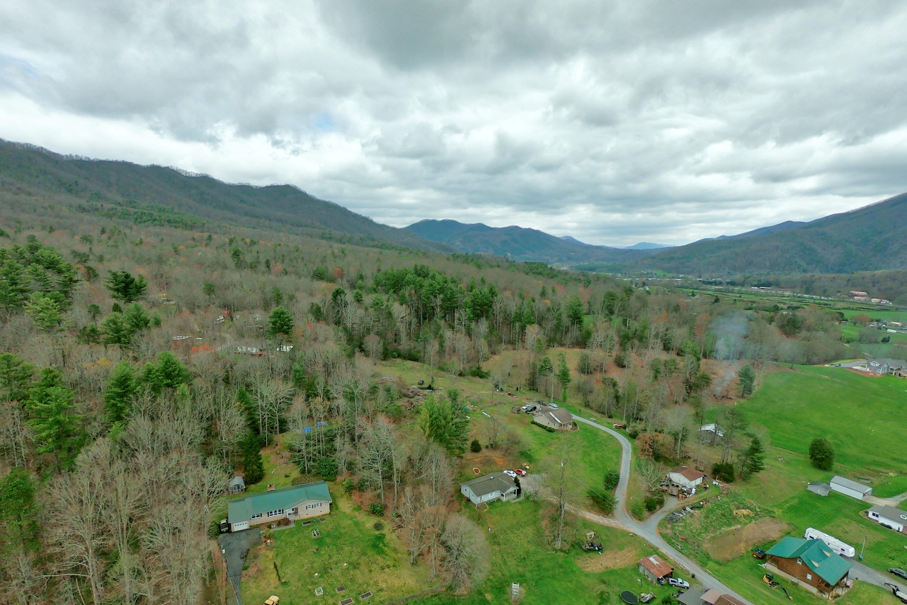3211 Gap Creek Road Hampton, TN 37658 - Photo 33 of 33 GOPR2066