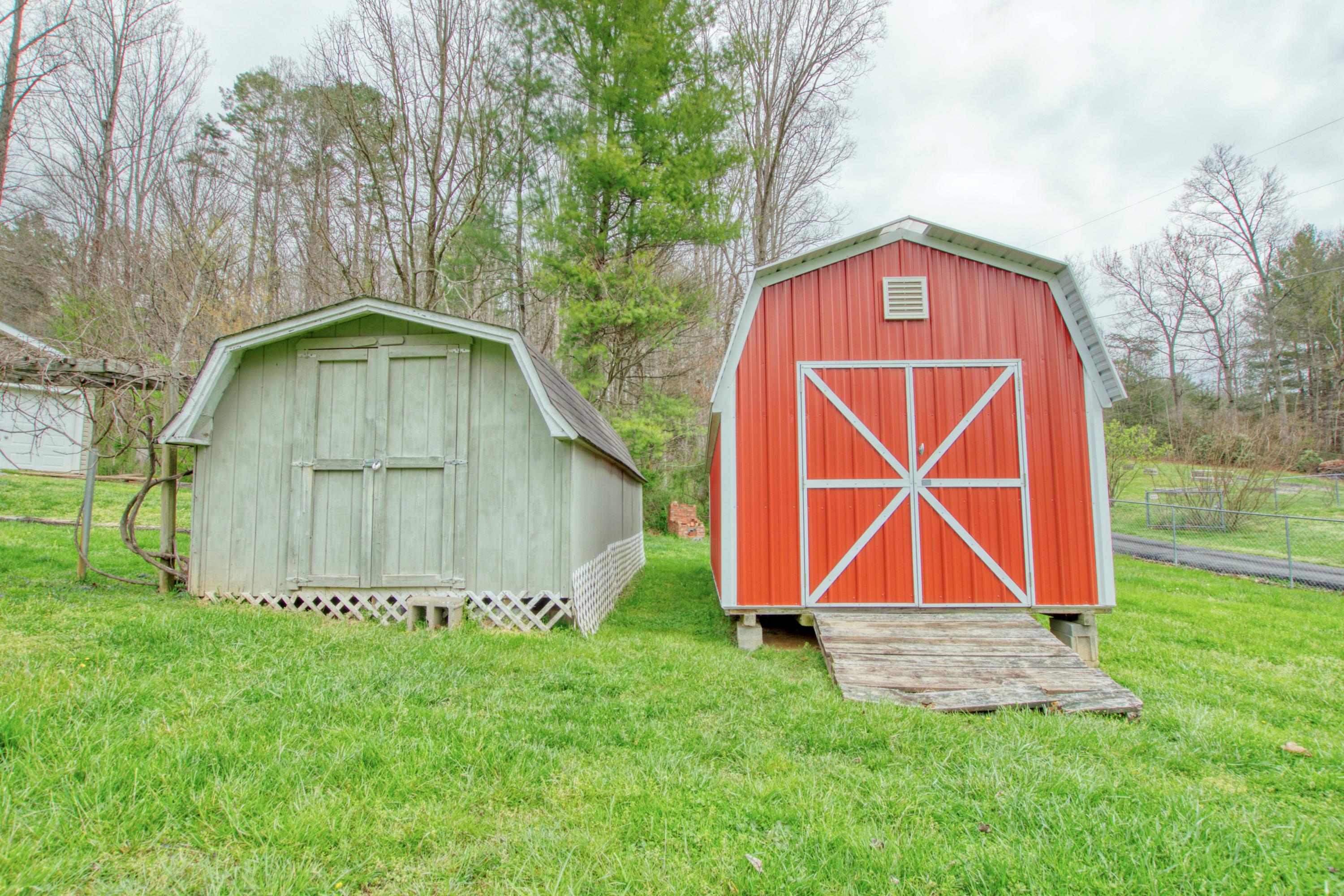 3211 Gap Creek Road Hampton, TN 37658 - Photo 10 of 33 2 sheds
