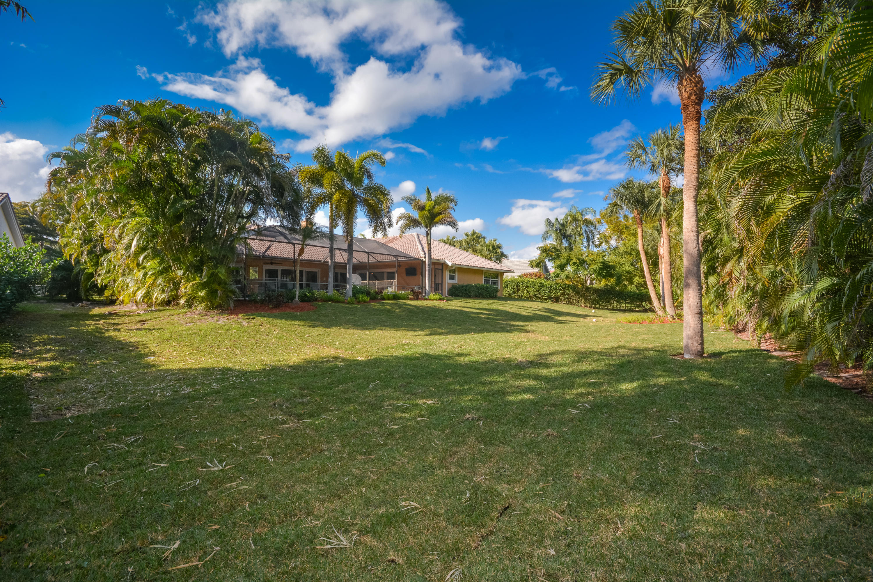 1680 Parkside Circle South Boca Raton, FL 33486 - Photo 16 of 28 rear
