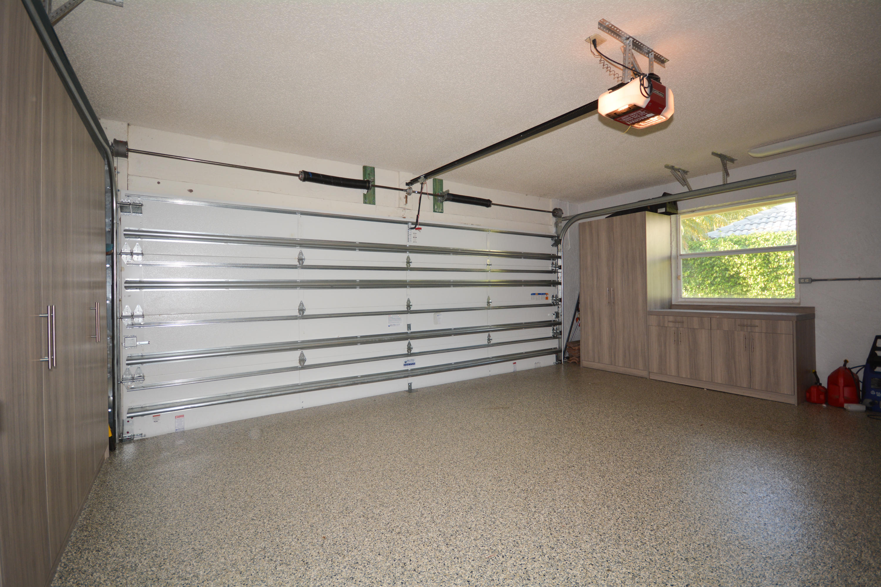 1680 Parkside Circle South Boca Raton, FL 33486 - Photo 27 of 28 garage