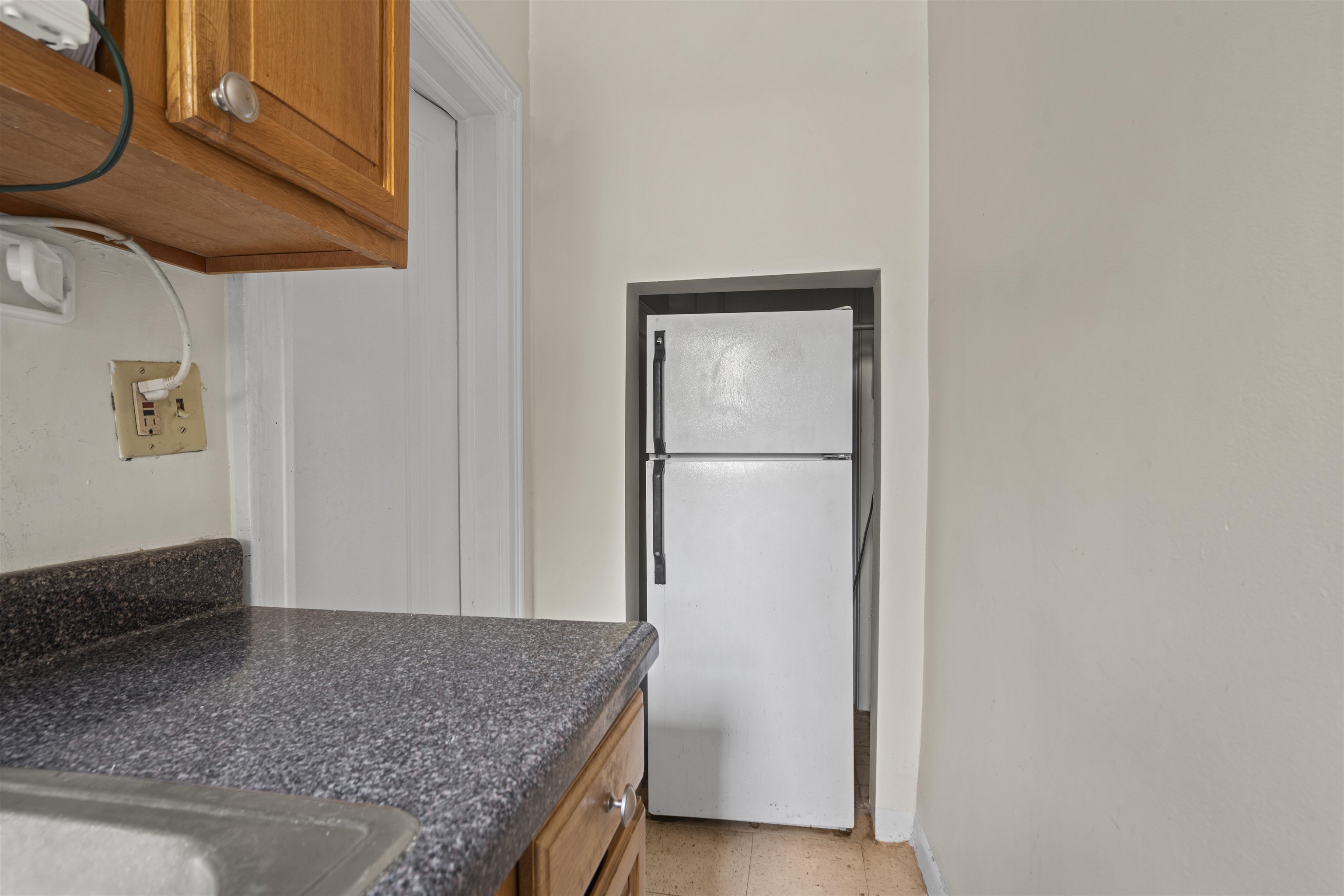 821 Bergen Avenue, Unit B5 Jersey City, NJ 07306 - Photo 7 of 13