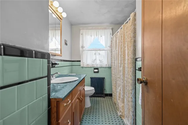 $375,000 | 75 Dale Avenue, Cranston, RI 02910