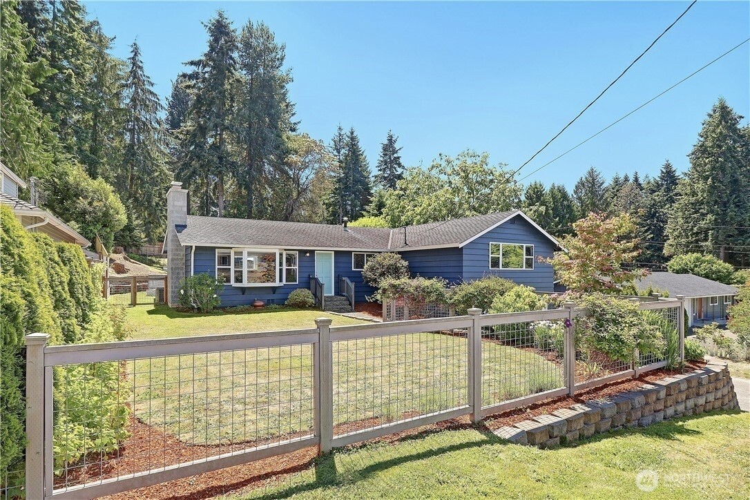 9216 224th Street Southwest Edmonds, WA 98020 - Photo 2 of 32