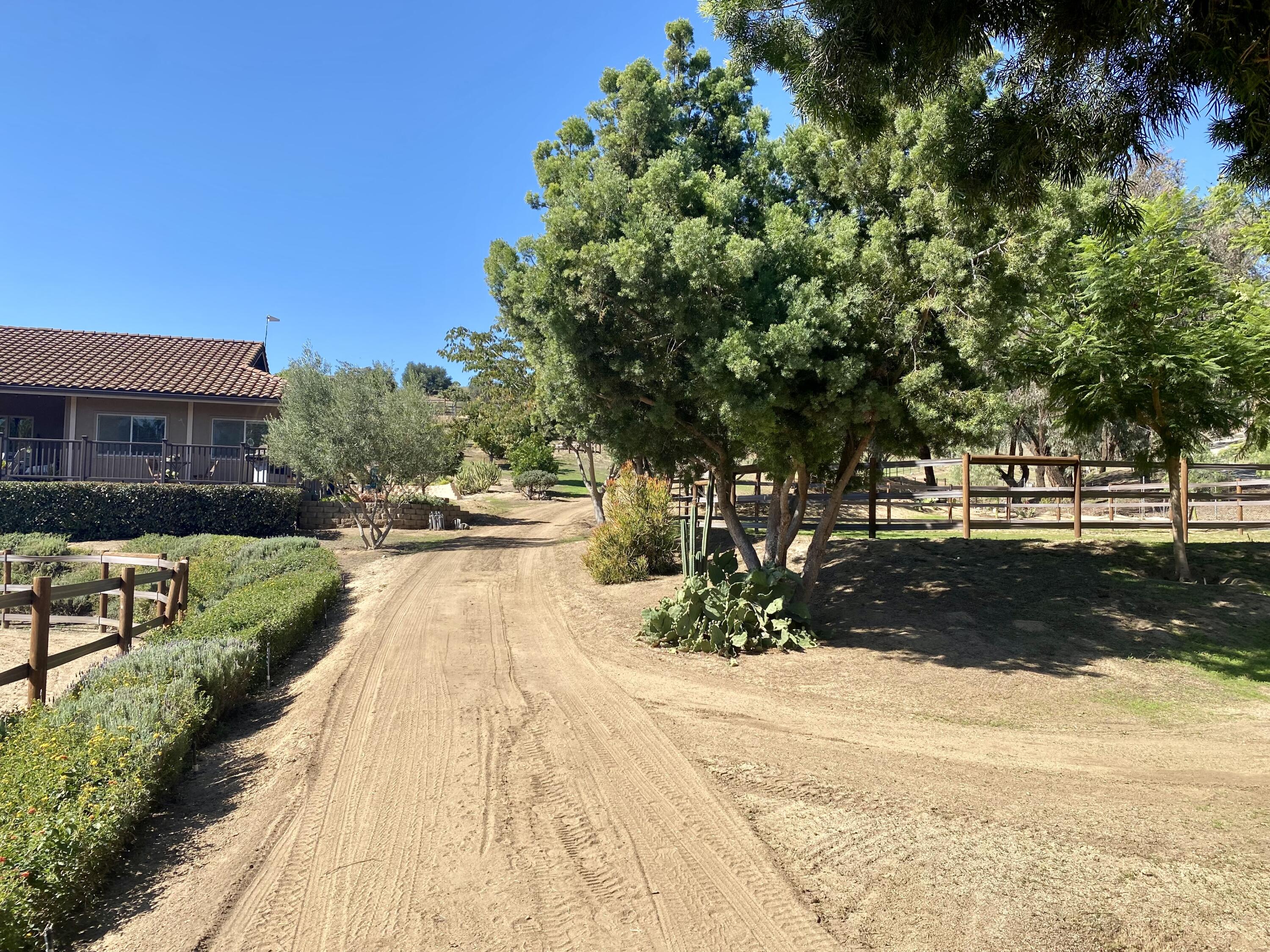 3705 La Canada Road Fallbrook, CA 92028 - Photo 35 of 68 A96D61CD-DDFF-4279-A2CD-1FB004D40F8B