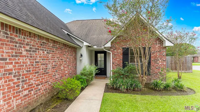 $2,150 | 12237 Spring Valley Drive, Geismar, LA 70734