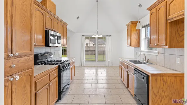 $2,150 | 12237 Spring Valley Drive, Geismar, LA 70734