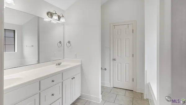 $2,150 | 12237 Spring Valley Drive, Geismar, LA 70734
