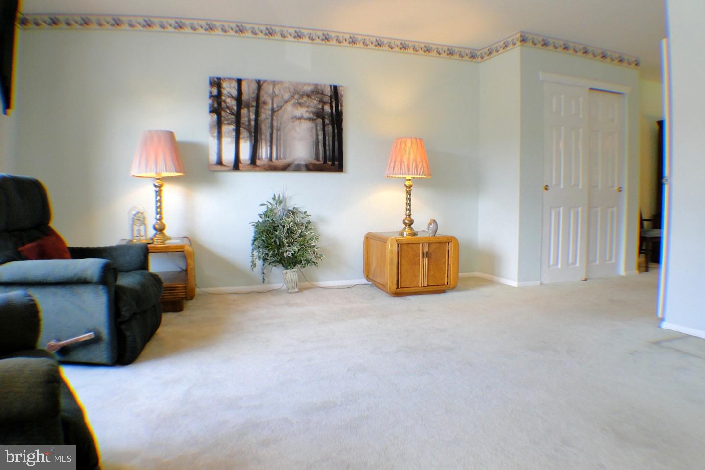 12748 Hollins Road Philadelphia, PA 19154 - Photo 6 of 31 Gallery Image 6