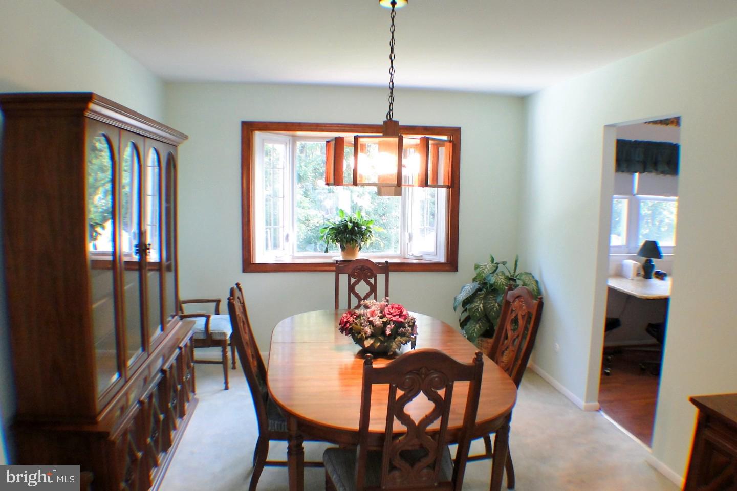 12748 Hollins Road Philadelphia, PA 19154 - Photo 7 of 31 Gallery Image 7