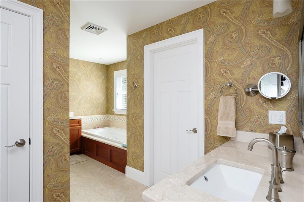 131 Shore Road Cape Neddick, ME 03902 - Photo 23 of 35 The master bedroom en suite bath.