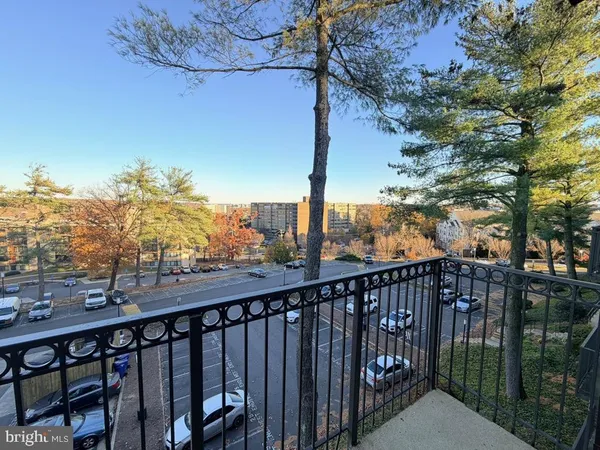 $1,500 | 75 South Reynolds Street, Unit 418, Alexandria, VA 22304