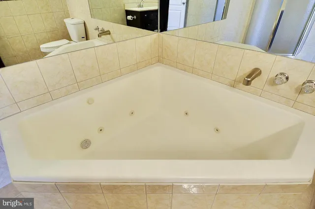 $3,000 | 1211 South Eads Street, Unit 1905, Arlington, VA 22202