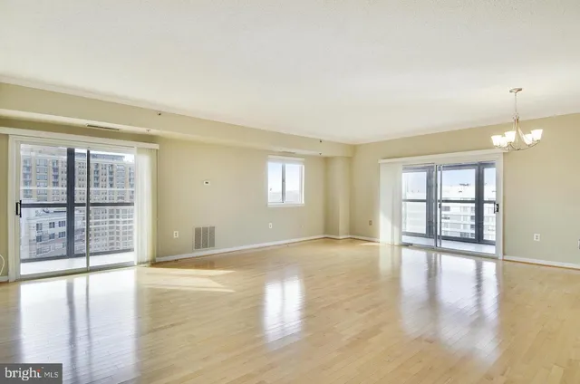 $3,000 | 1211 South Eads Street, Unit 1905, Arlington, VA 22202