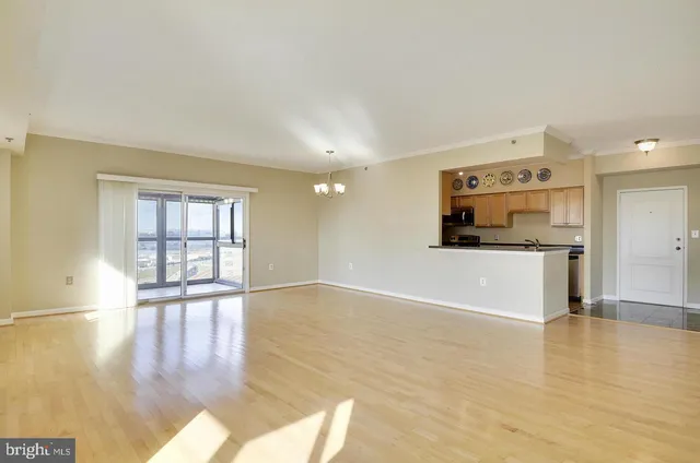 $3,000 | 1211 South Eads Street, Unit 1905, Arlington, VA 22202