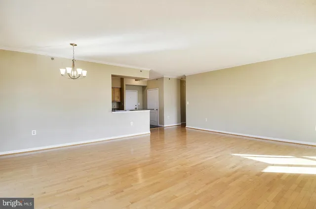 $3,000 | 1211 South Eads Street, Unit 1905, Arlington, VA 22202