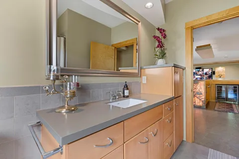 $1,200,000 | 2716 103rd Court Northeast, Blaine, MN 55449